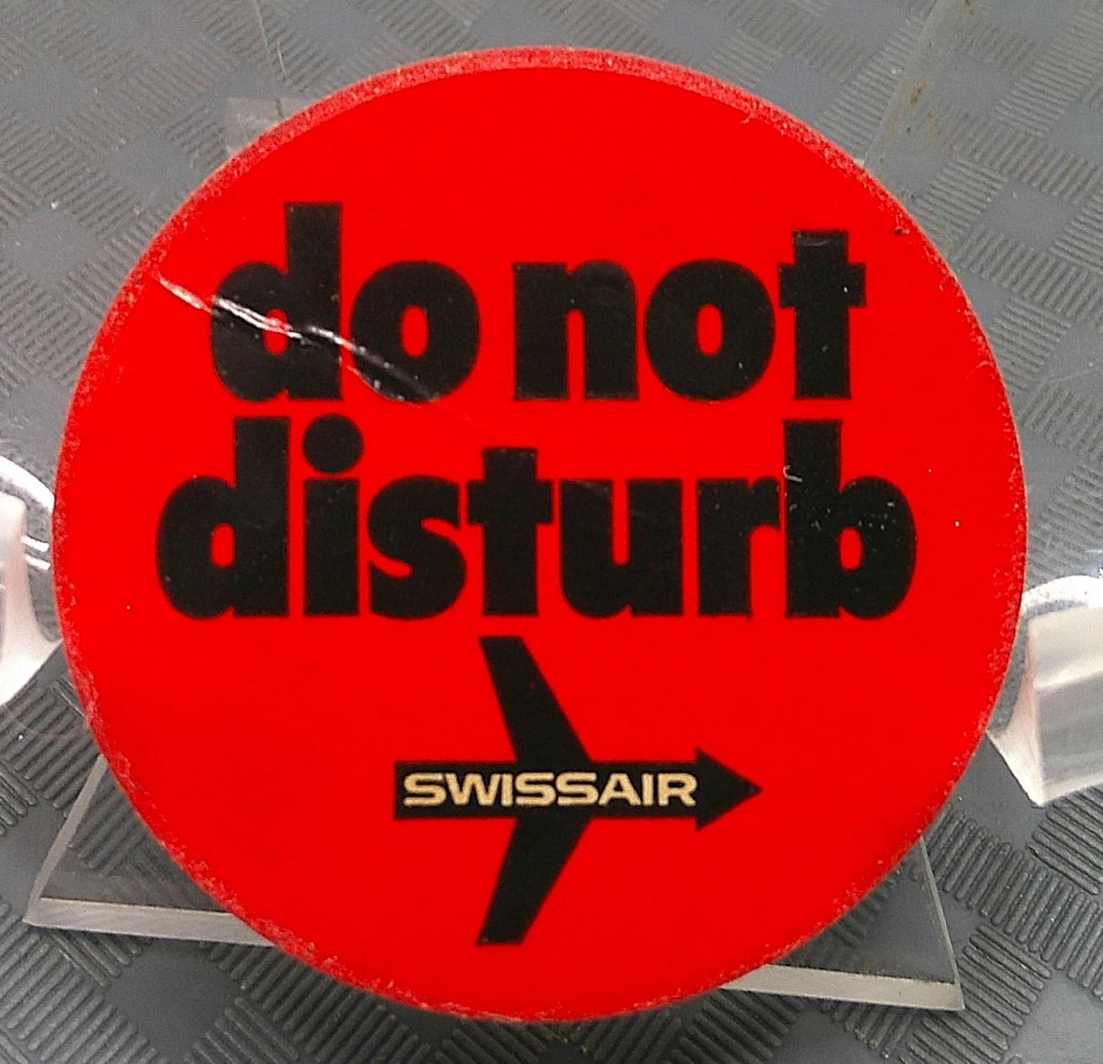 Vintage 1970s SwissAir Airlines DO NOT DISTURB Round Red Button Token Sticker 2