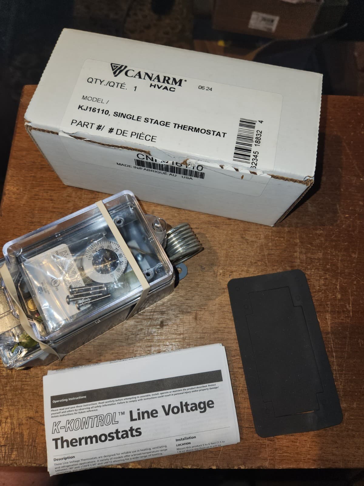 NEW WEATHERPROOF LINE VOLTAGE THERMOSTAT CANARM MODEL KJ16110 SHIPS FREE