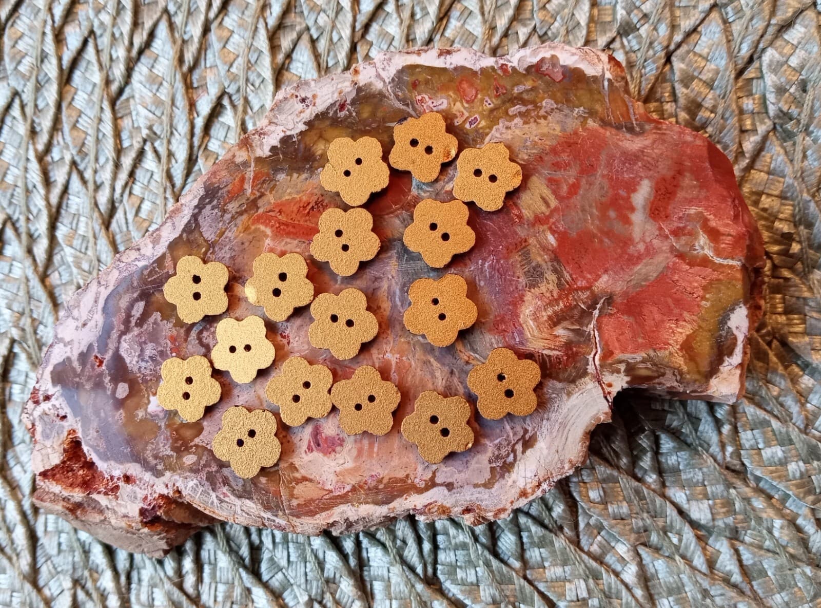 16 GORGEOUS Vintage 1930s Czech Vauxhall Cobalt Blue Mirror Glass Flower Buttons 2