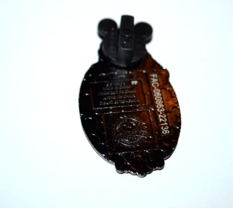 2022 Disney Haunted Mansion The Mariner Ghost Portraits Mystery Pin 2