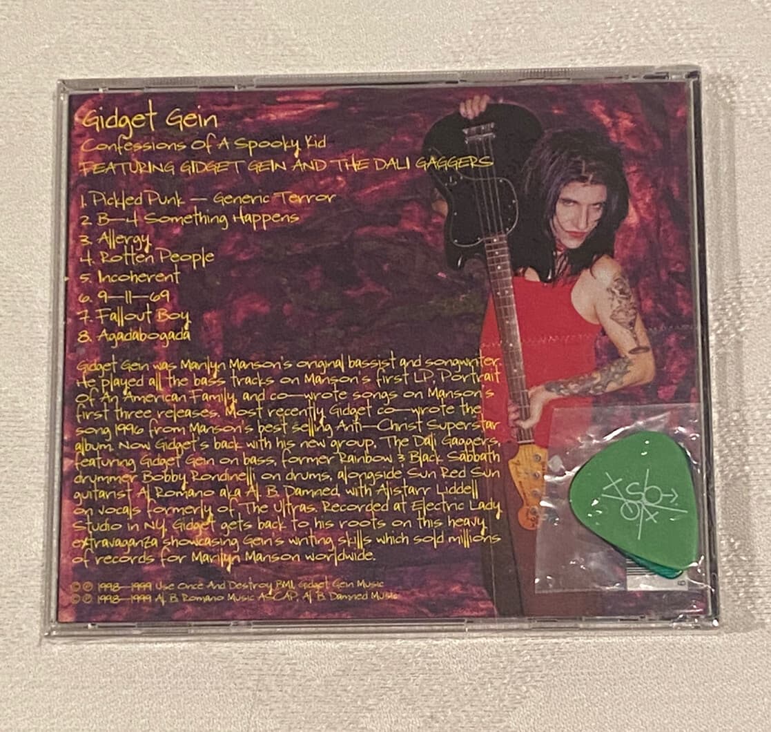 Marilyn Manson and the Spooky kids bassist Gidget Gein Hand Signed C.D. Rare 2