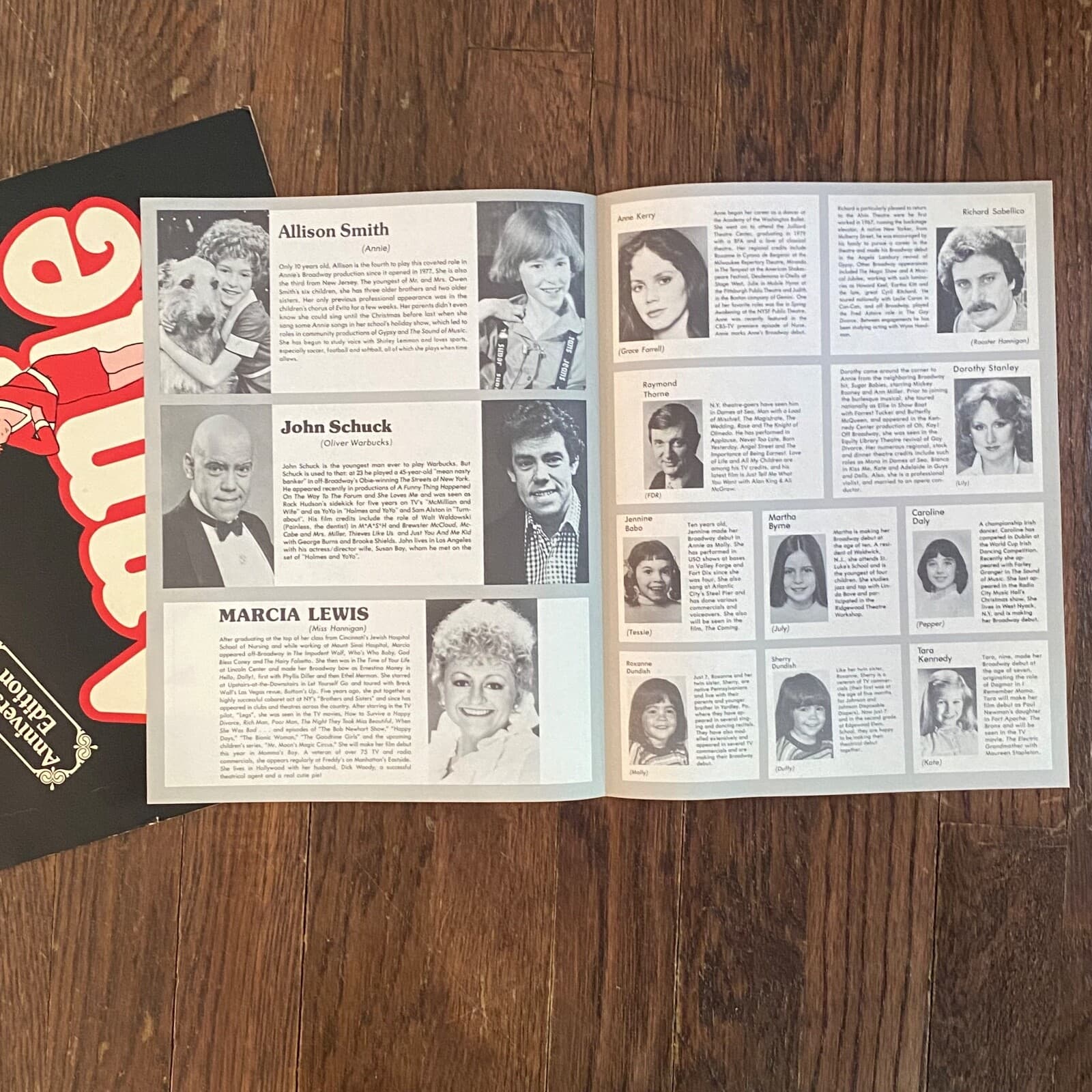 Lot of 4 vintage Musical Theatre SOUVENIR PROGRAMS Cats Grease Annie Music Man 4