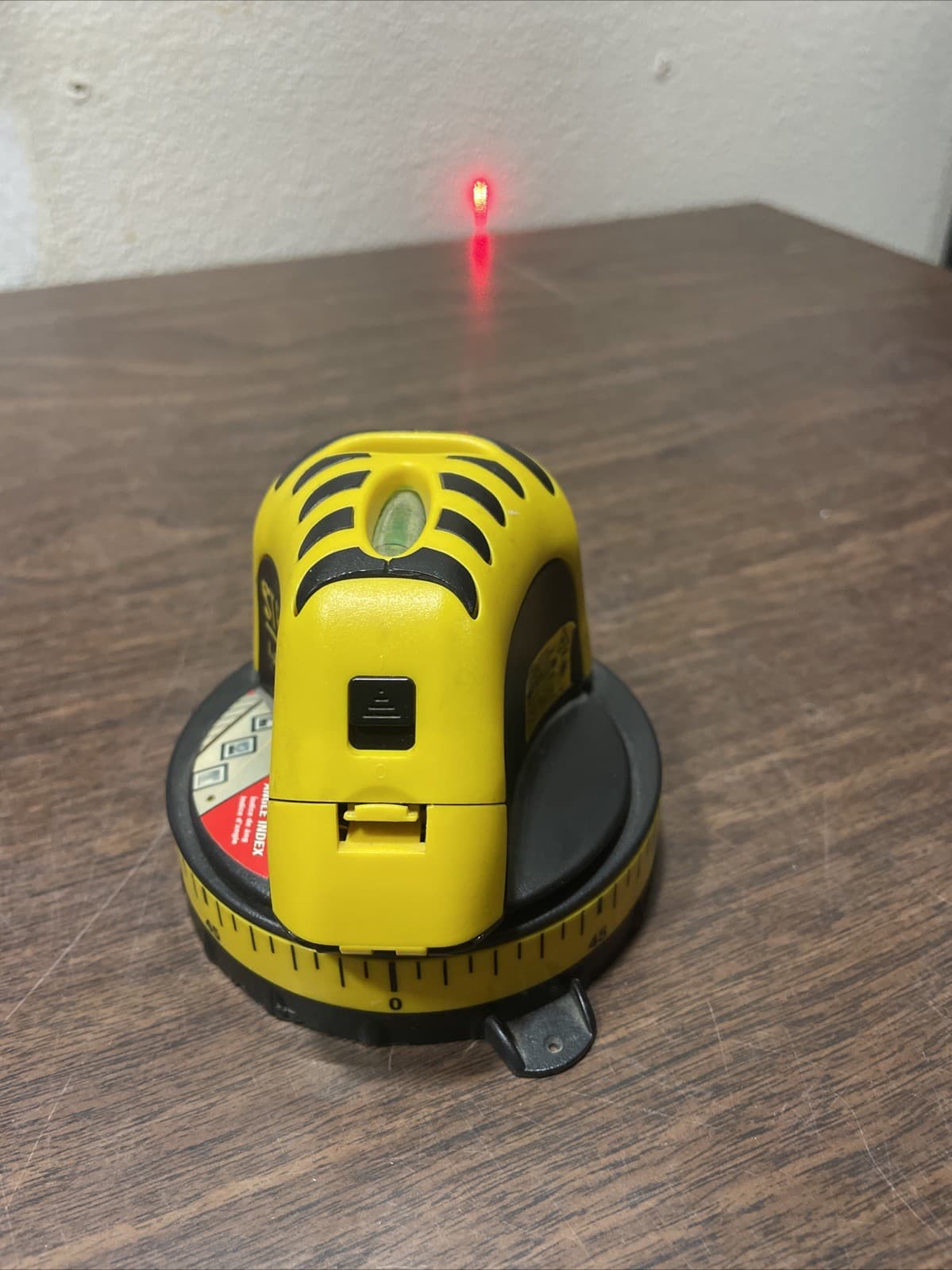 Strait-Line Laser Level 120  Tested Works Requires 2 AA Batteries Red Laser 5