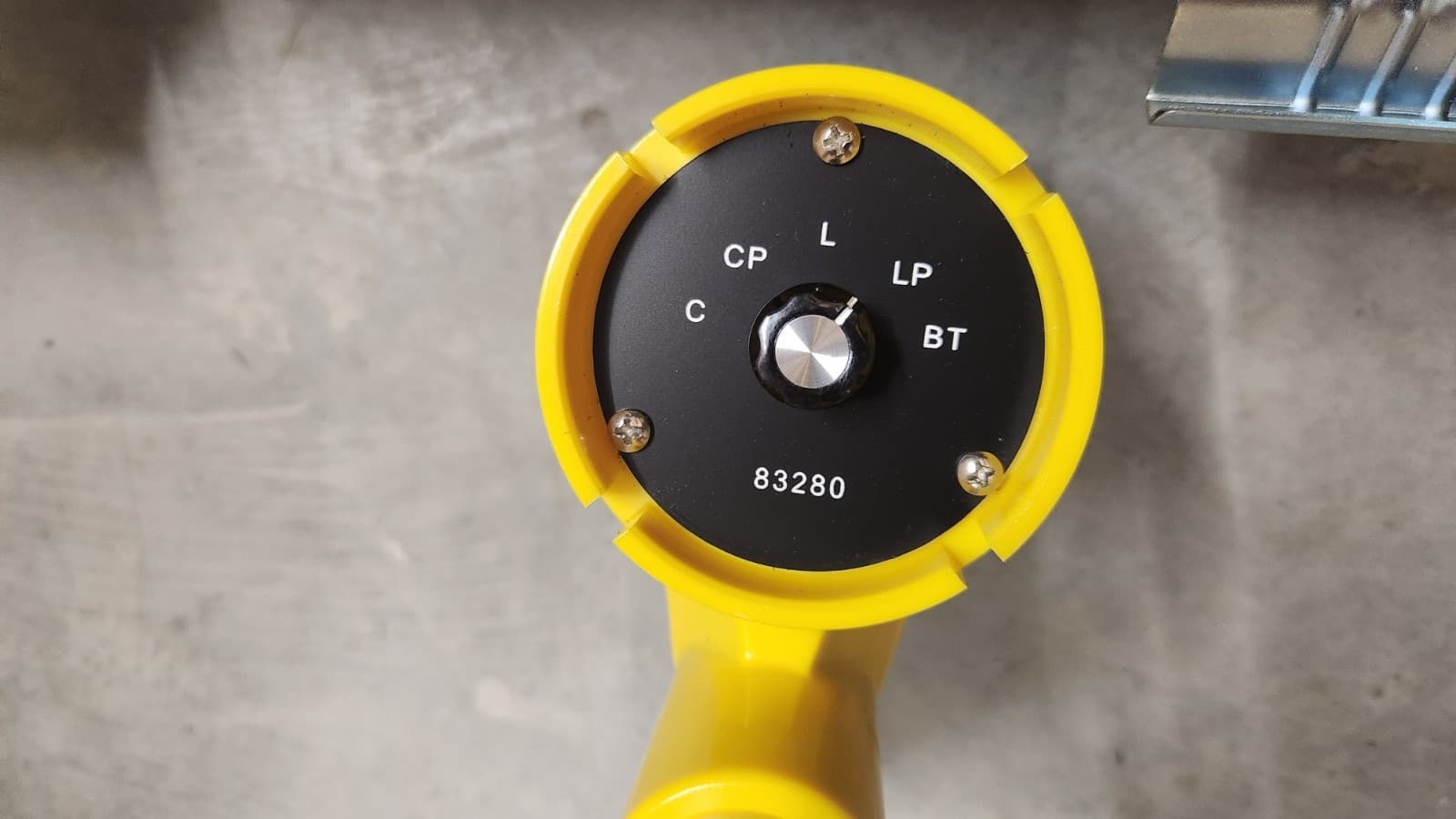 Bierer 83280 0-35kV Analog Voltage Detector Phasing Tester Lineman NEW  IN CASE 5