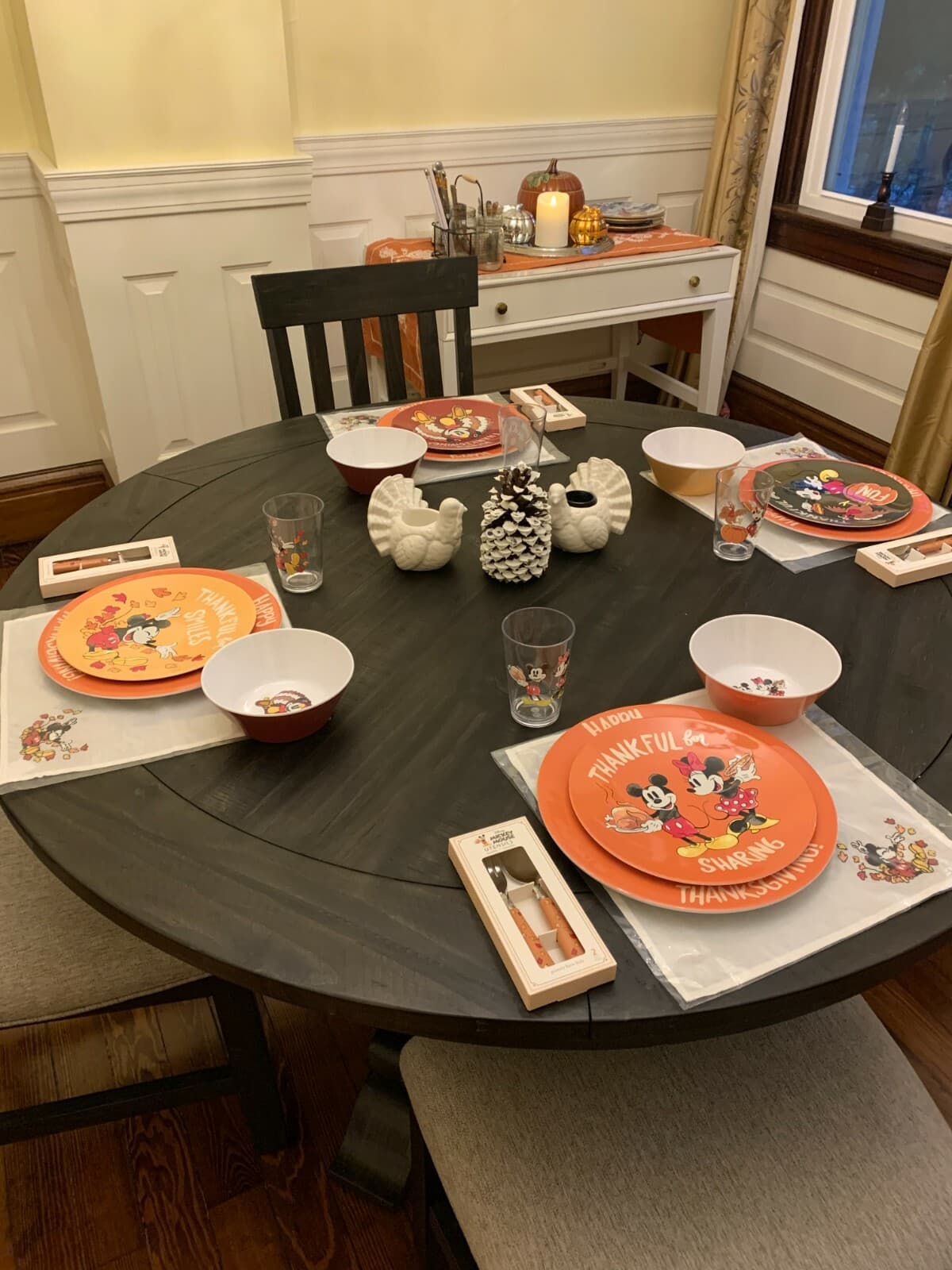 Pottery Barn Disney Mickey Mouse Napkin Thanksgiving party holiday school SET / 4