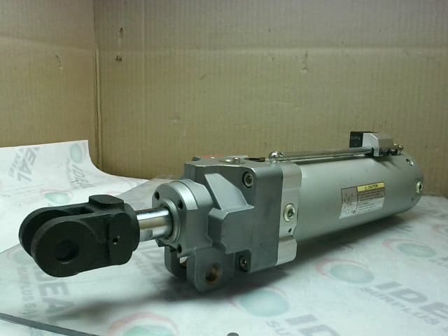 SMC CLK2PB63-150Y-B-P74SE Pneumatic Cylinder Clamp - New In Box 3