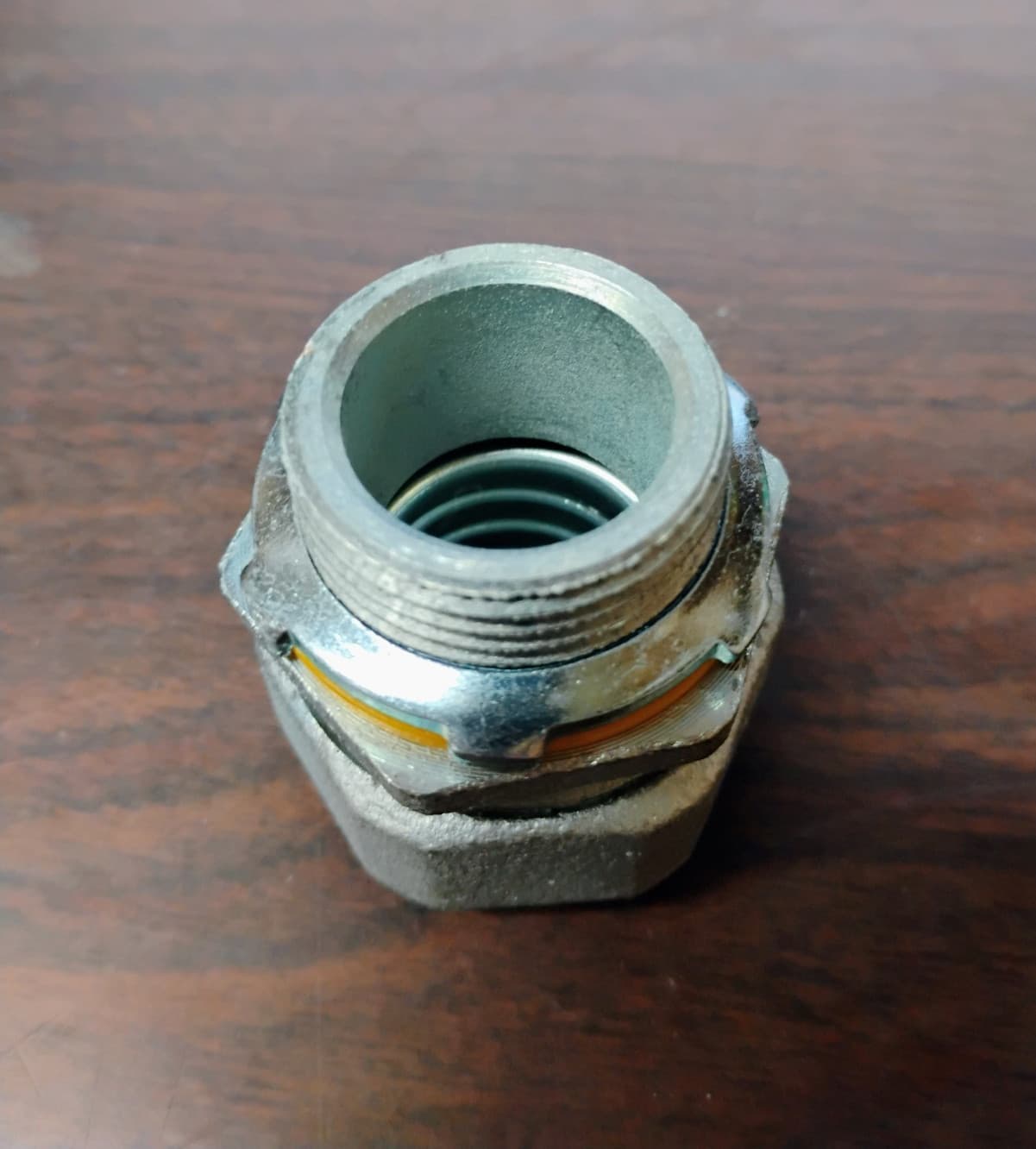 EATON LT100 1" LIQUID-TIGHT STRAIGHT CONNECTORS MALLEABLE IRON NEW BOX OF 5 EACH 5