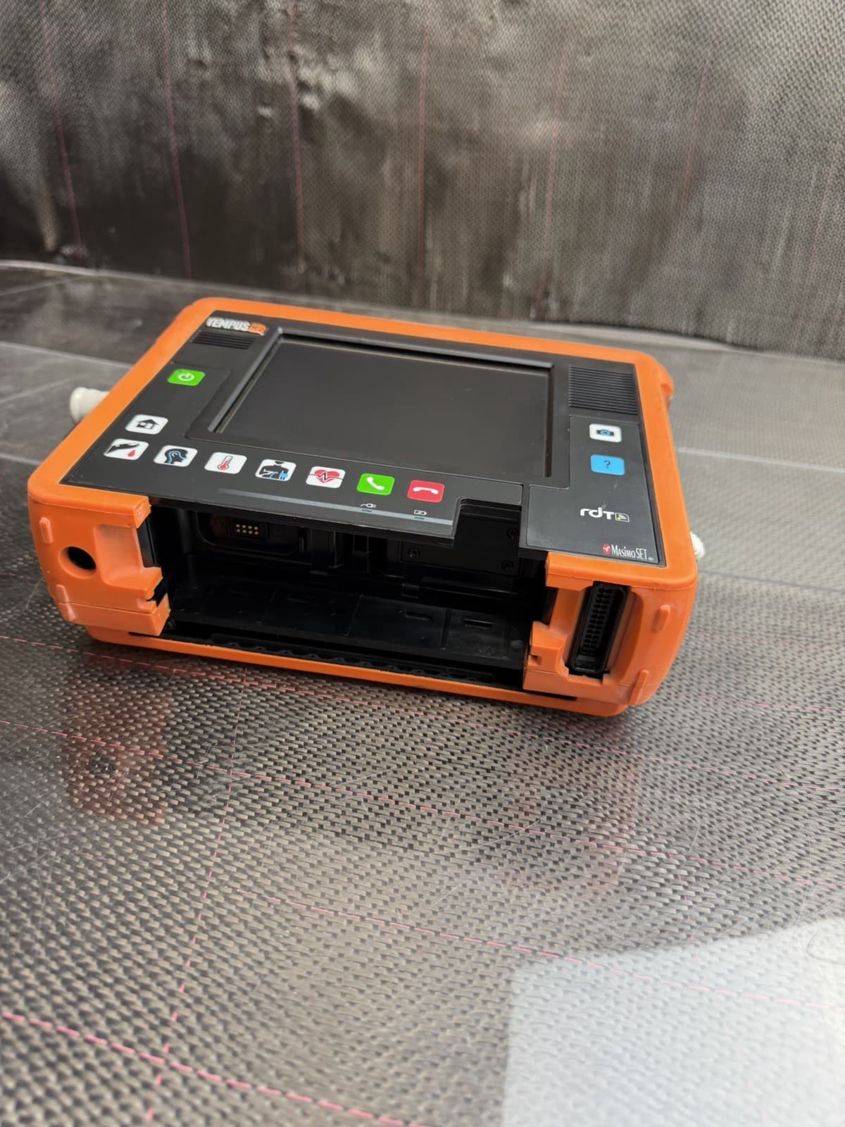 Philips Tempus IC2 Patient Monitor - 12 Lead *Untested* But in VGC NO Battery 4