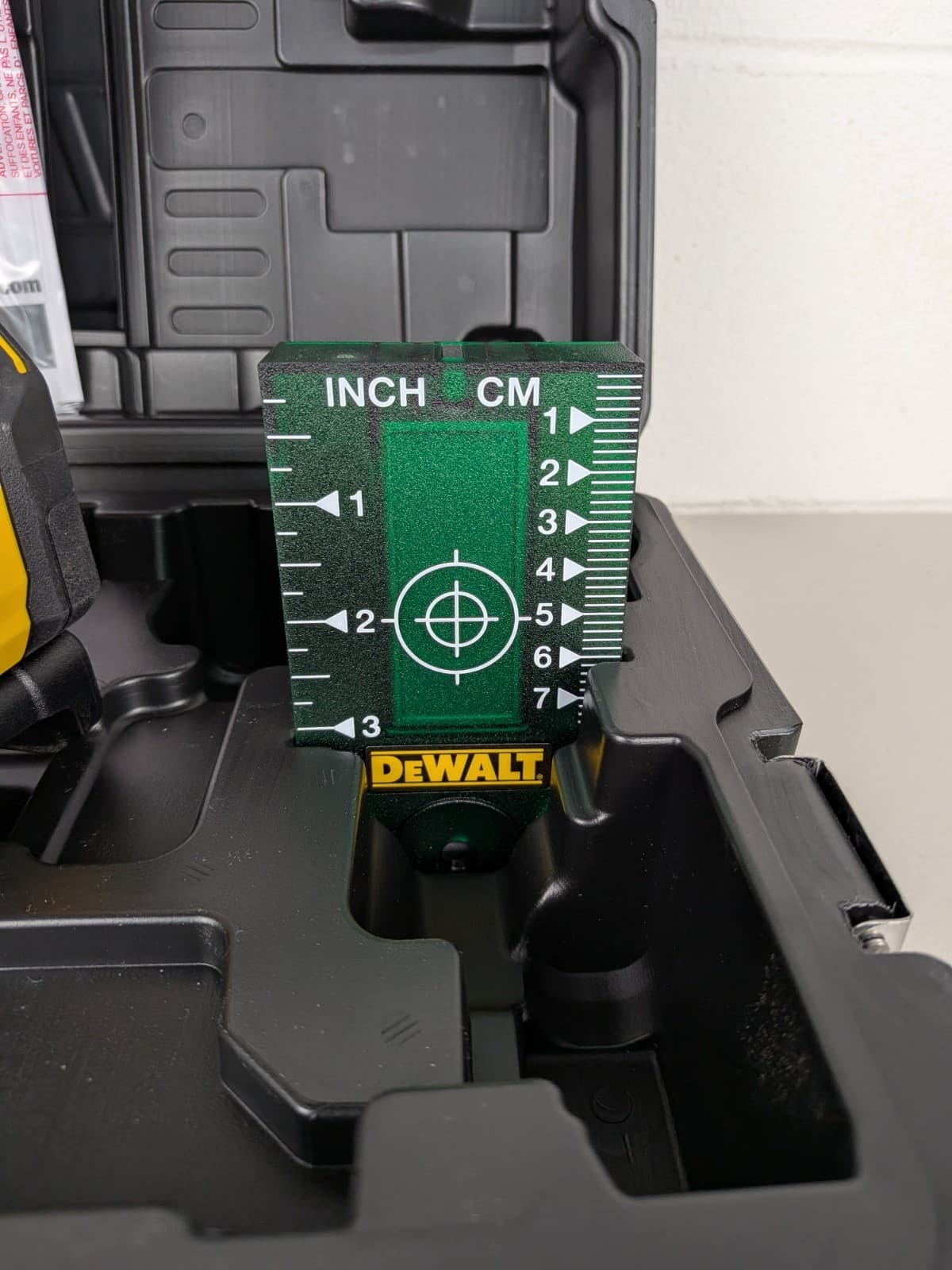 DEWALT DCLE34021 20V MAX Li-Ion Cordless Green Cross Line Laser (Tool Only) 2