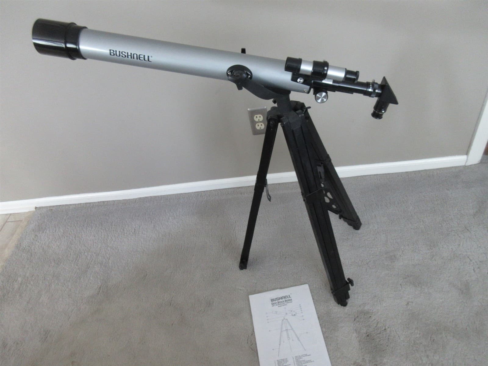 Bushnell Deep Space Series 420X 60 Refractor Telescope Model 78-9512