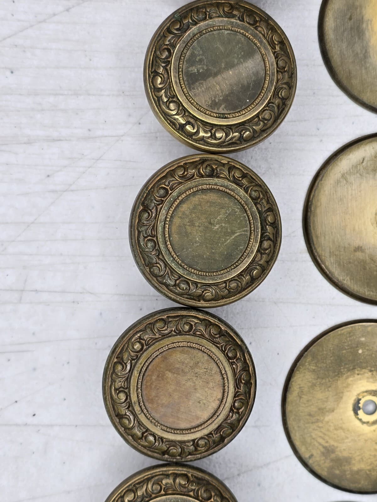 Vintage Brass Knobs Ornate Backplates Lot 8+6 VCR Italy Victorian Style Full Set 5