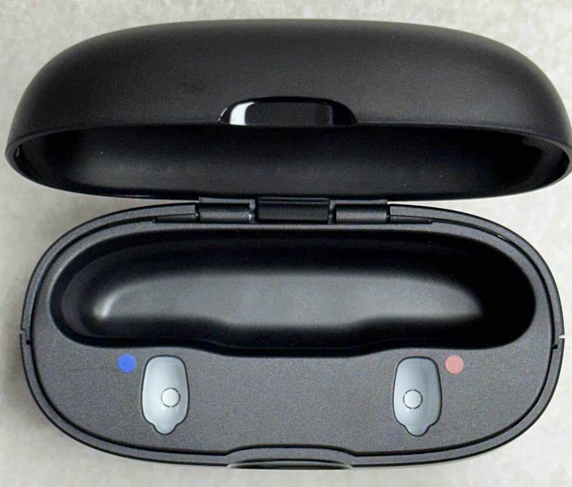 Oticon Smart Charger Comes With Power Cable, Wall Adapter, Manual. Lightly Used. 3