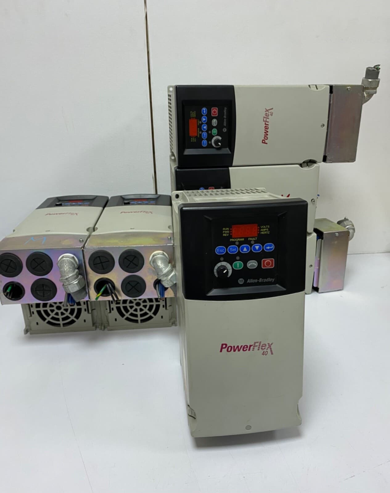 Allen Bradley 22B-D012N104 /A PowerFlex 40 AC Drive 7.5HP 5.5kW 400VAC 3-Phase 2