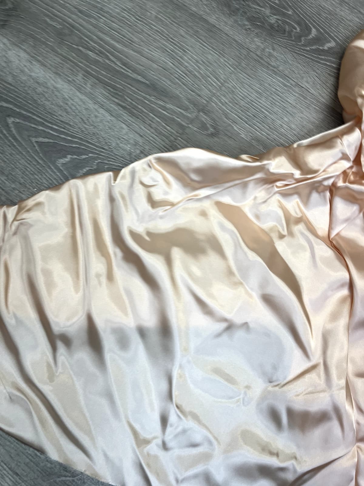 vintage liquid satin pink fabric textile 1950s 40s cold to touch 60" x 5 feet! 4