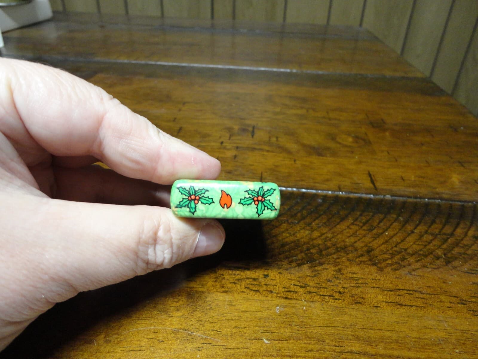 WINDY MERRY CHRISTMAS TREE HOLLY FLAME 540 DESIGN ZIPPO LIGHTER MINT IN BOX 2023 5