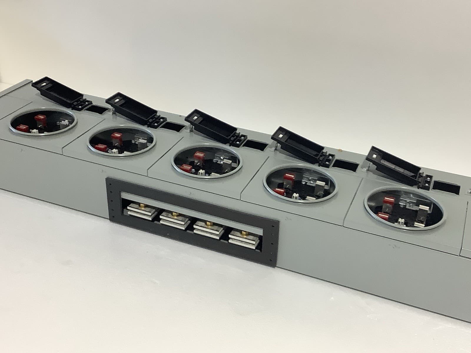 Eaton 3MM512R12 1200A Multiple Meter Residential 5 Meter 125A Ring Type 3 Phase 2