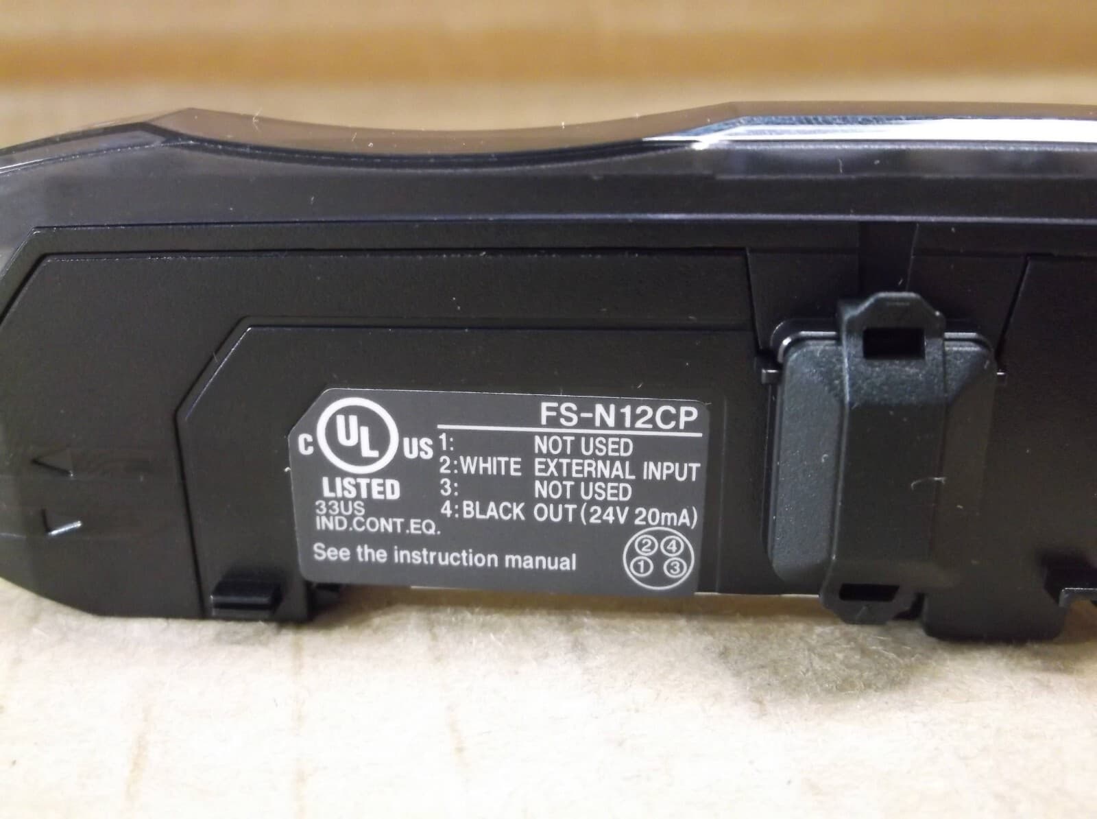 FS-N12CP Keyence NEW Photoelectric Fiber Optic Sensor Switch Amplifier FSN12CP 4