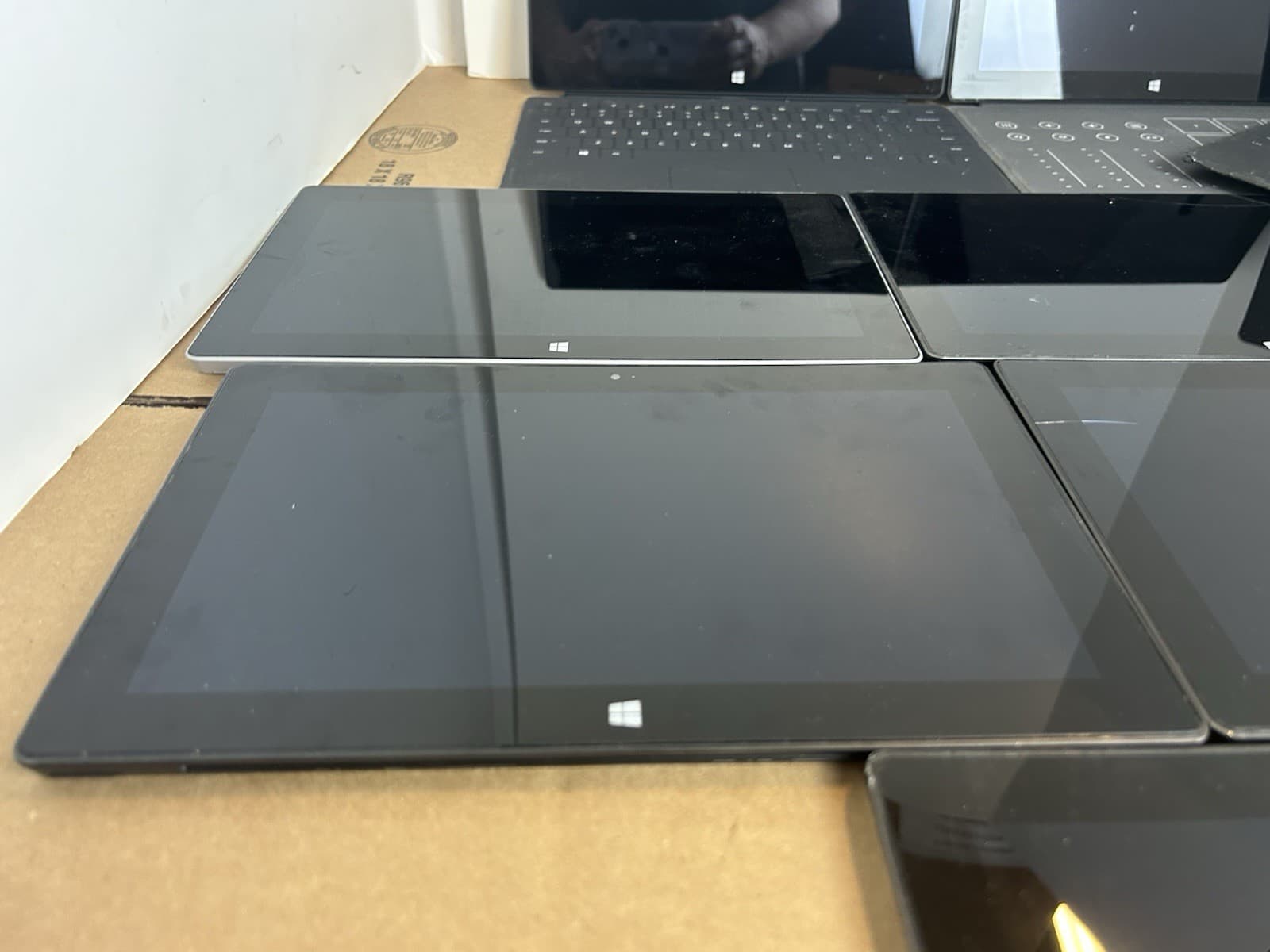 Microsoft Surface Tablets LOT of 8 For Parts or Scrap or Not working LOT8BB 5
