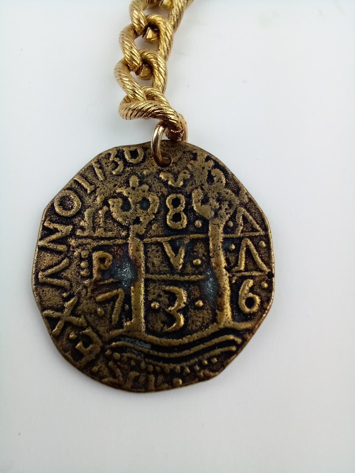 Replica of a Gold Doubloon in original plastic with description 5
