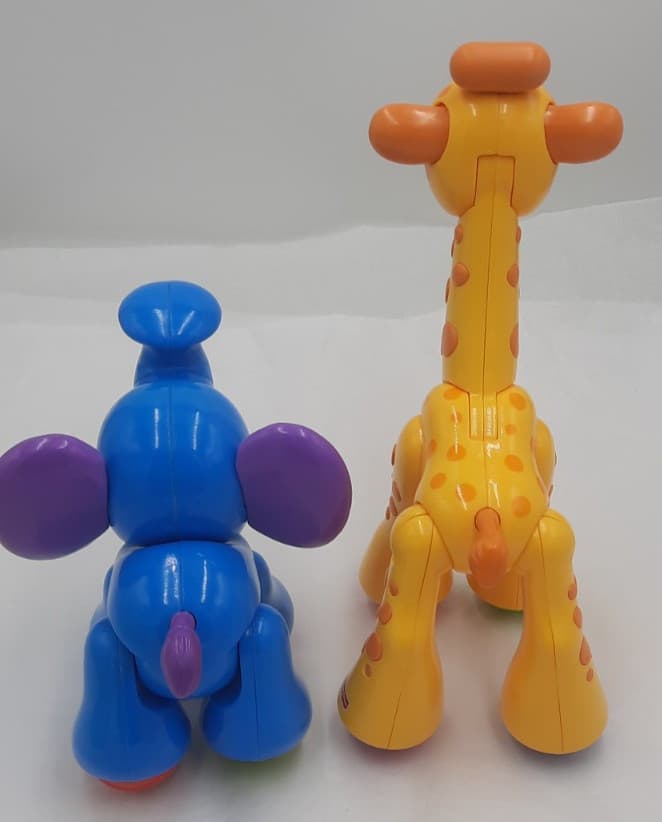Fisher Price Amazing Animals Click Clack Giraffe & Elephant Sensory Poseable Toy 5