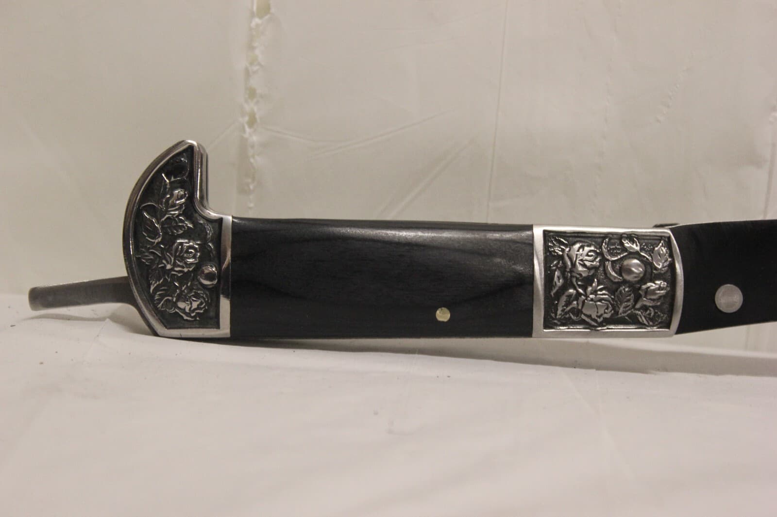 Black Sharp Folding Sickle Garden Tool Portable Safety Grass Hand Sickle D3 6