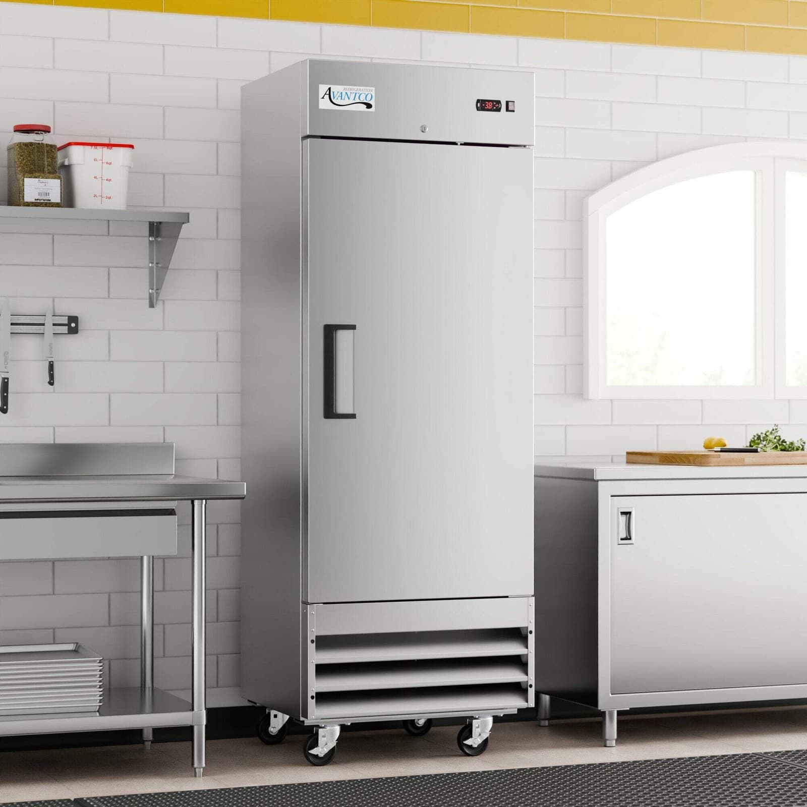 29" Solid Door Reach-In Freezer 6