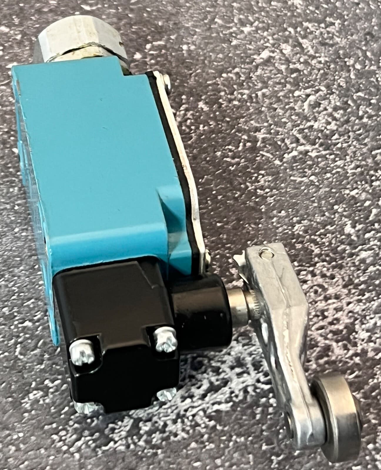 Honeywell 1LS1-L MICRO SWITCH™ Limit Switch, Side Rotary, SPDT, 10A 6