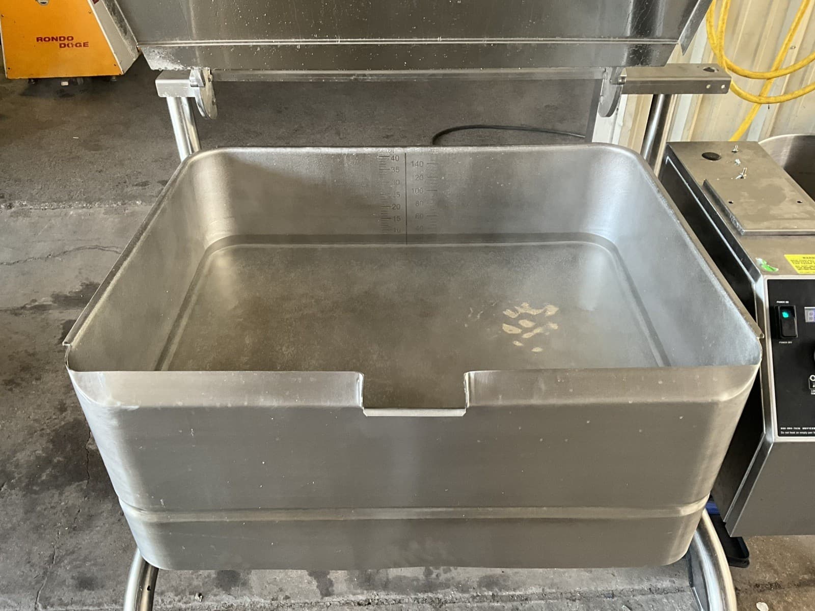 2024 Groen 30gal electric tilt skillet Braising pan BPP-40EA 240Volts 3 Phases 4