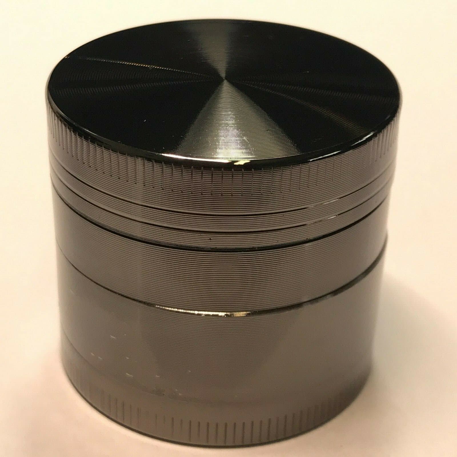 4 Piece Metal Dry Herbal Herb Spice Smoke Tobacco Grinder Alloy Chromium Crusher 4