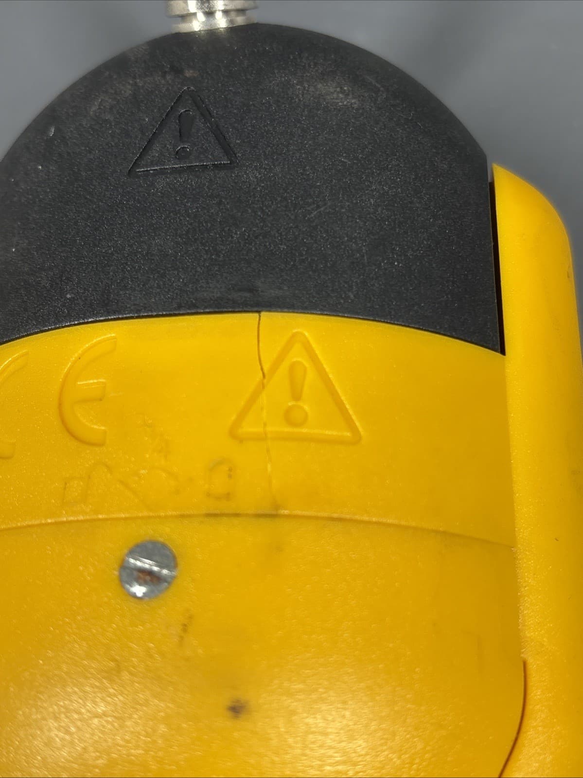 Riser Bond Model 1550 Compact Handheld 5