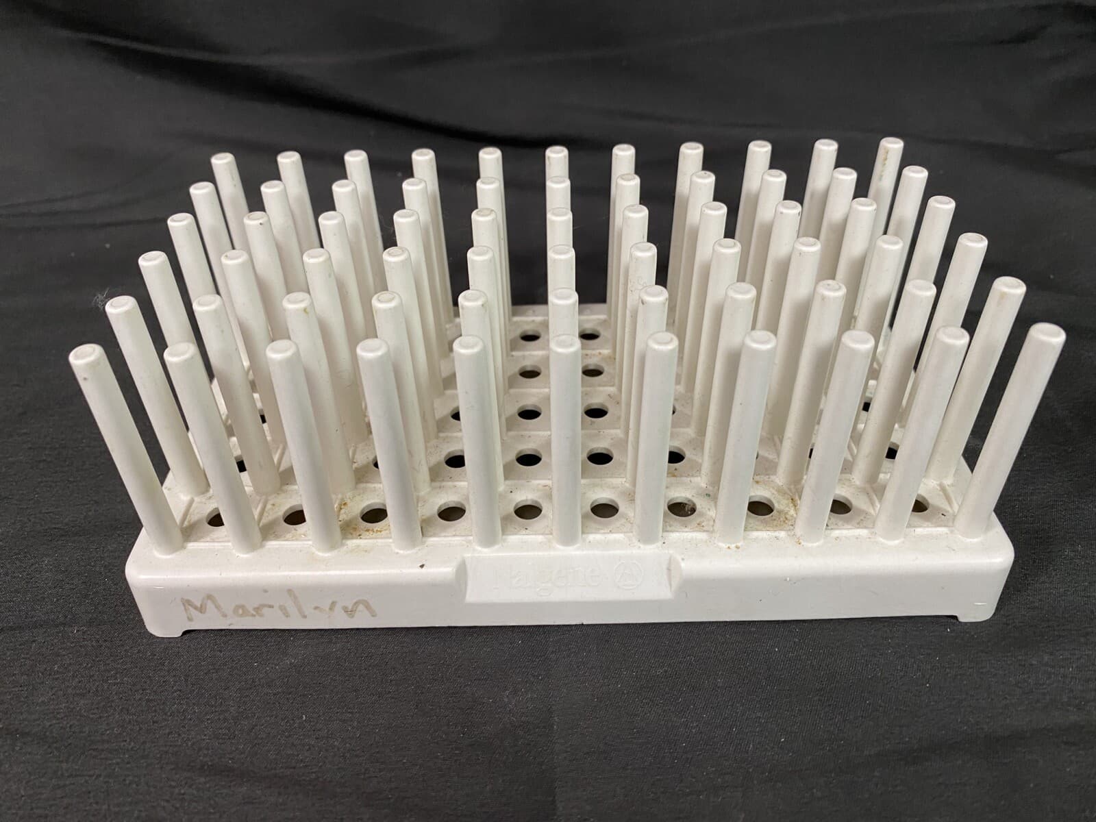 NALGENE Polypropylene Filled White 50-Position 14-17mm Test Tube Peg Rack  3