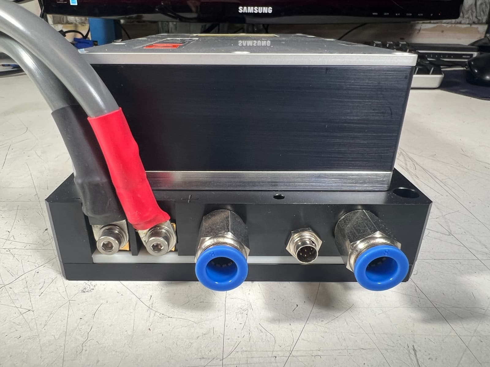 DILAS 135W 976nm Pump Laser Diode Module CW, SMA Fiber, Water Cooled 3