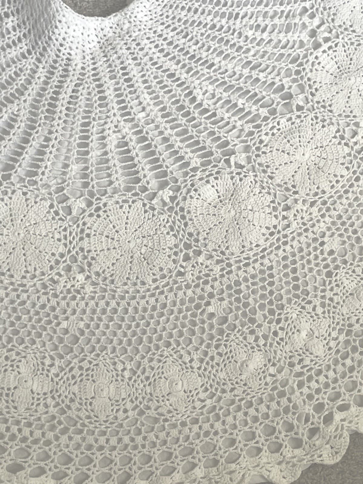 Vintage bright white cotton Crocheted Christmas Tree Skirt fully Lined 48" Round 3