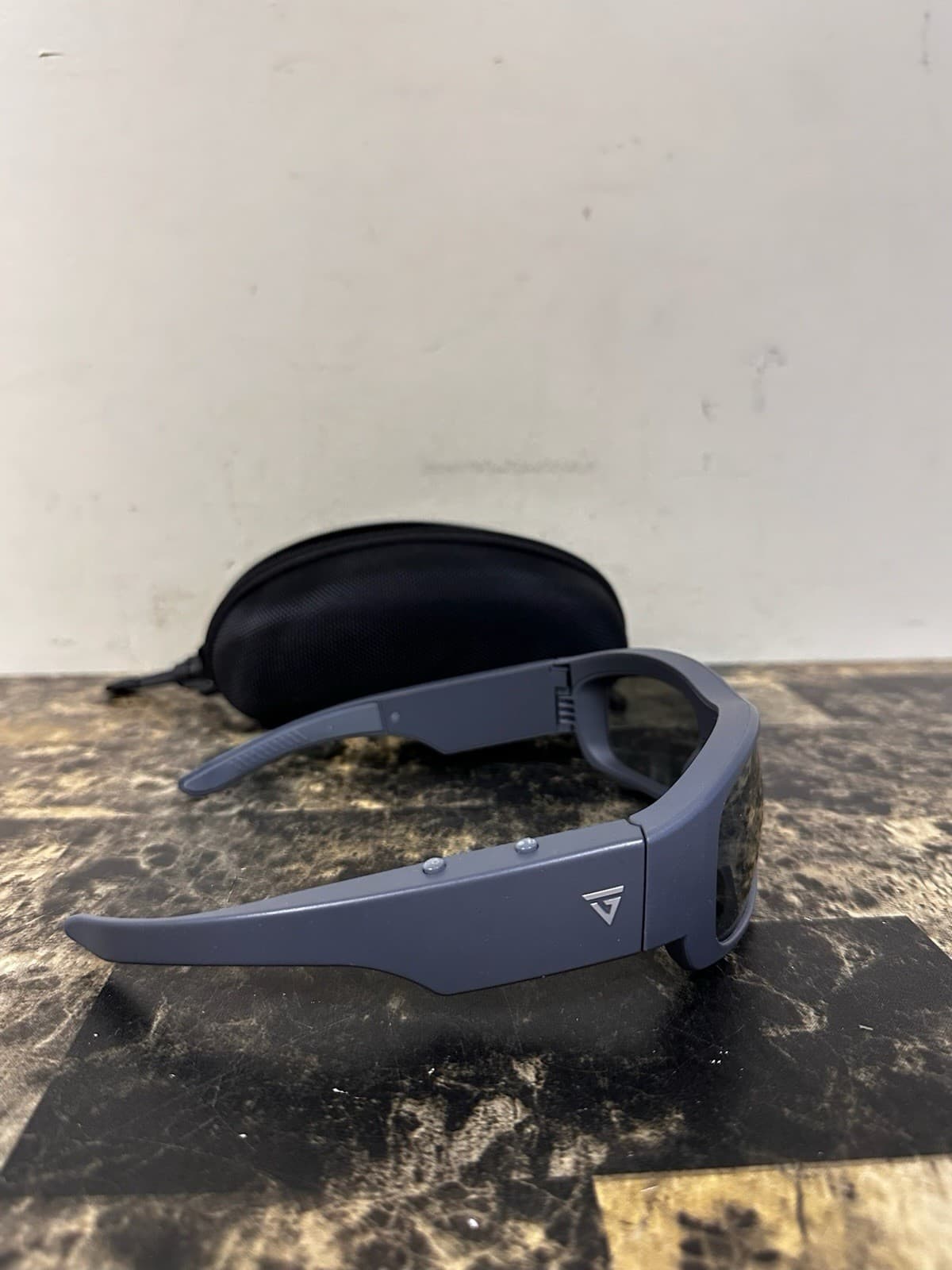 GoVision wearable video Sunglasses w/charger cloth booklet/case - Tested 4