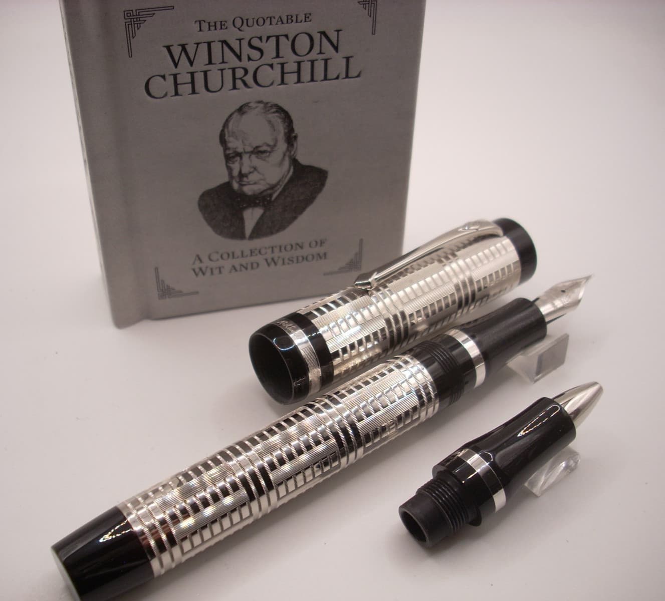 CONWAY STEWART - RIKILL CHURCHILL FOUNTAIN PEN - LIMITED EDITION 3