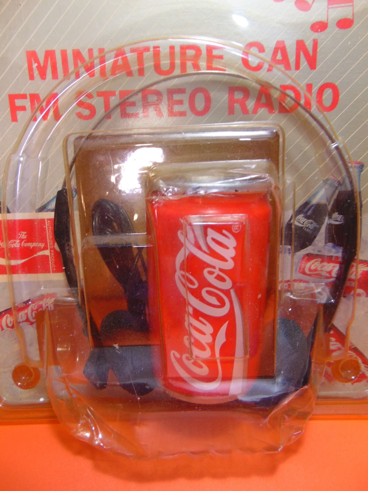 Coca-Cola Can FM Radio, Turns On! - Original Package With Batteries 2
