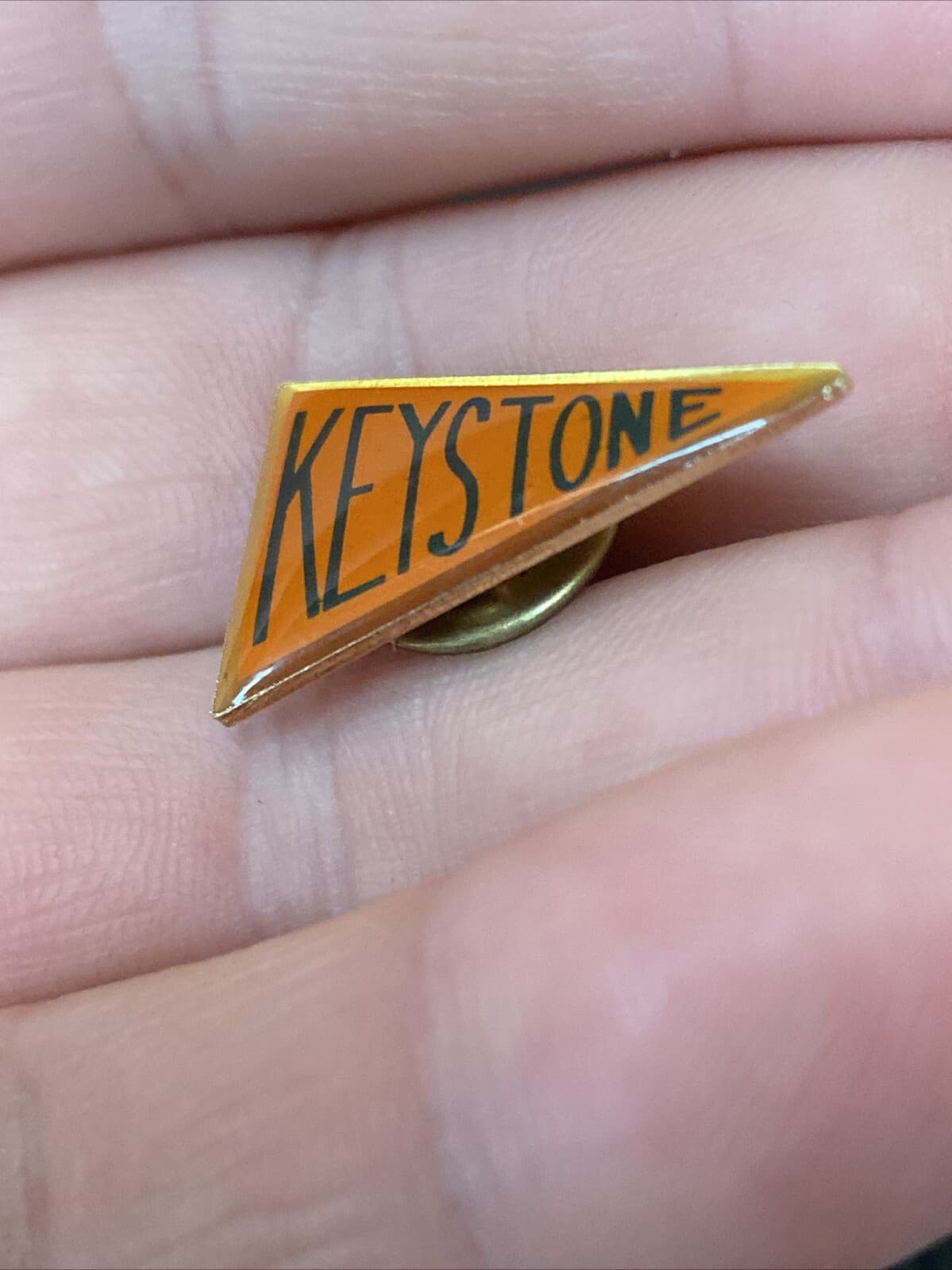 KEYSTONE State PA PENNSYLVANIA Flag Pendant Orange Enamel Vintage Gold Tone Pin 5