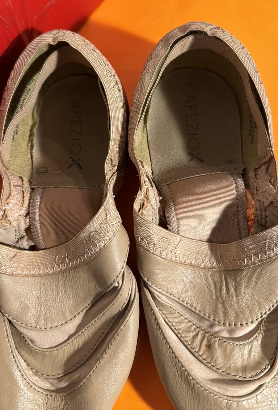 Capezio Freeform Nude Jazz Shoes Small Red Spot On Top Size 12.5 WIDE Orig $49 4