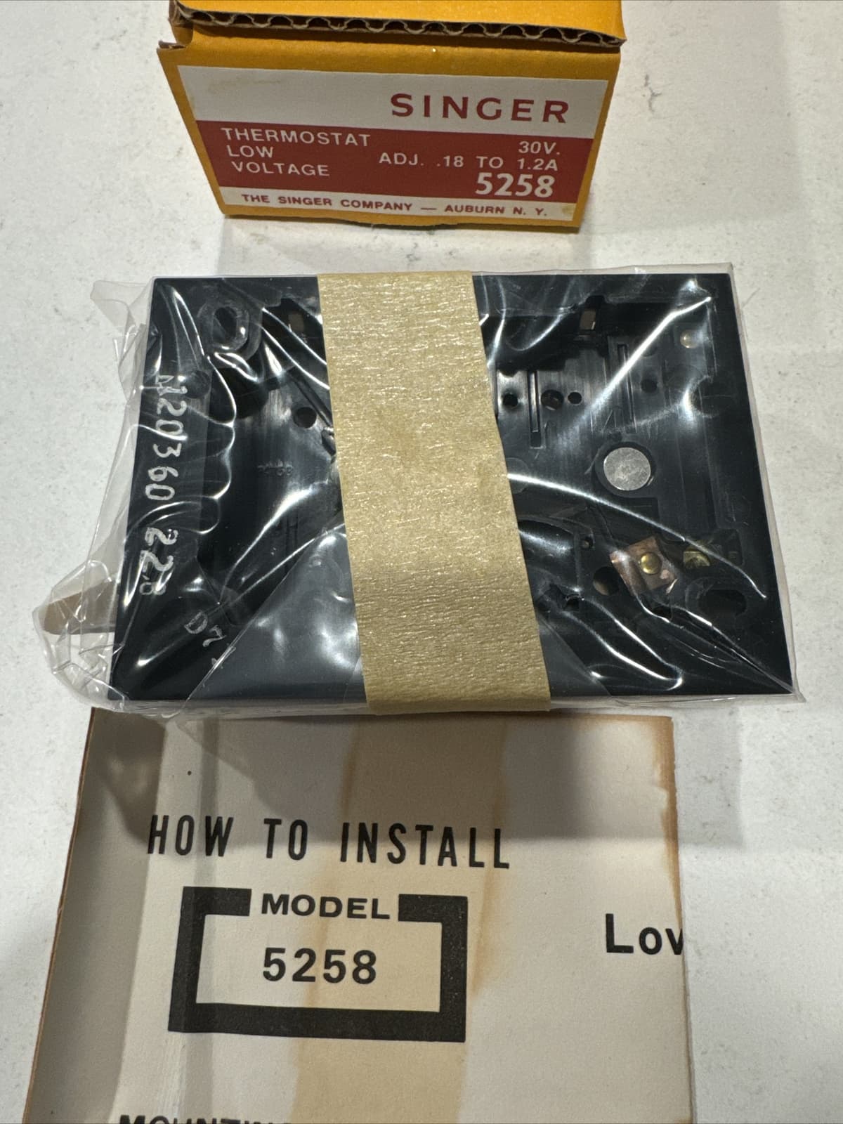 New Singer 5259-C Thermostat With Single Pole Relay 24V 5261-C 5258 Adjustable  4