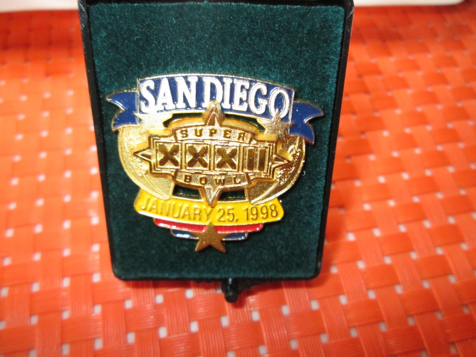 SUPER BOWL XXXII, January 25, 1998, San Diego Pin & Case 3