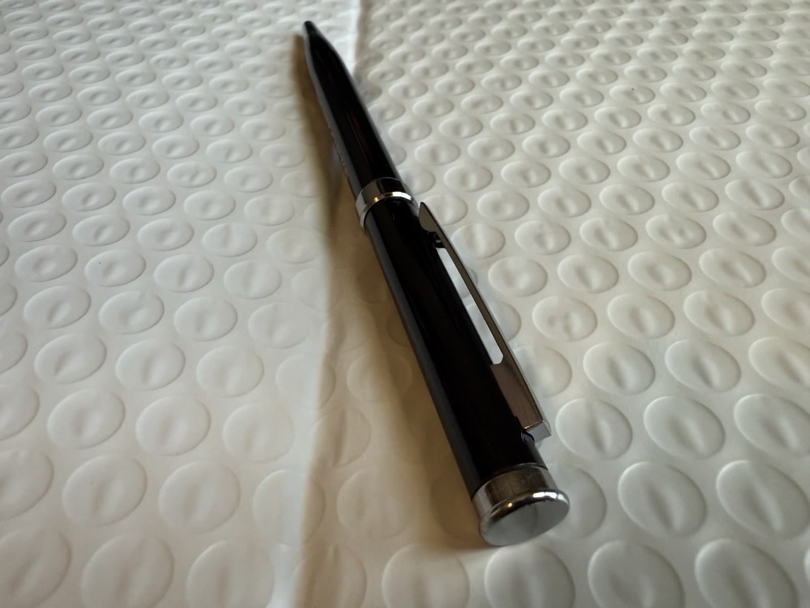 The Ritz Carlton Metal Ball Point Twist Pens Sleek Black Silver - 5 Pack NEW 5