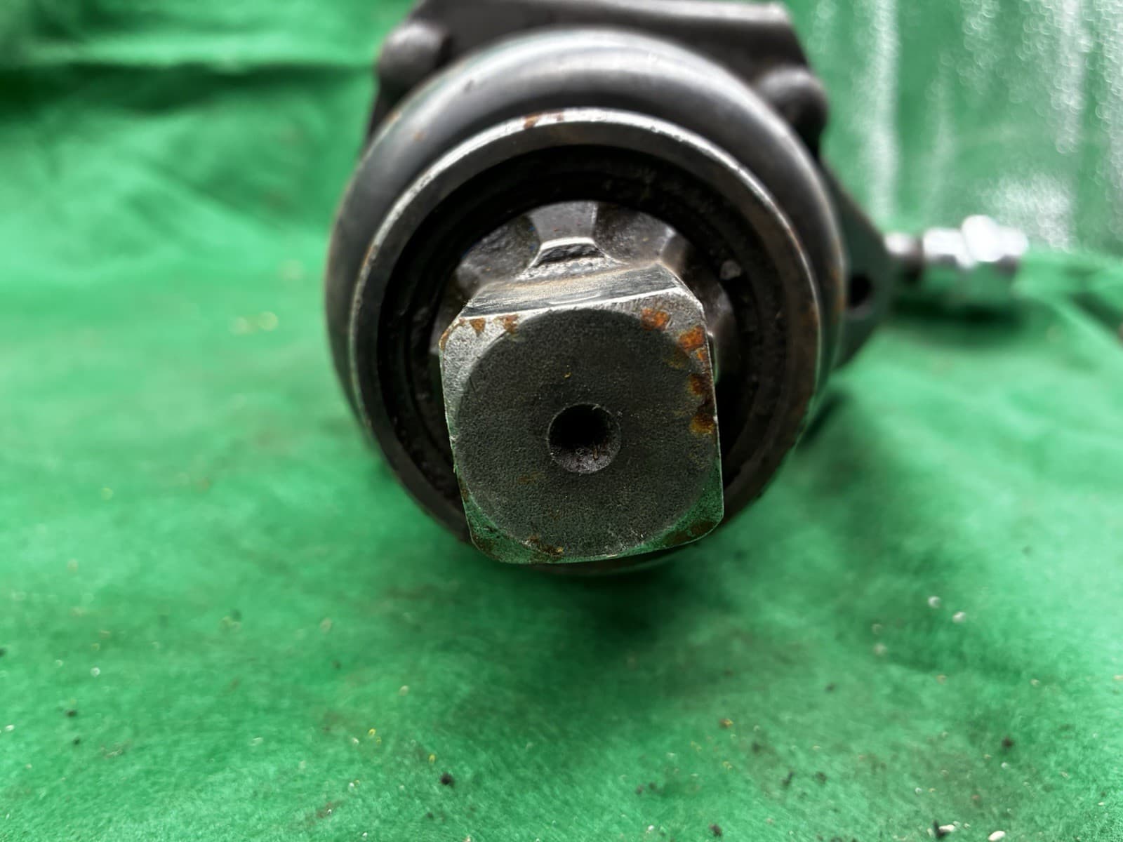 CLECO WT 2109 PNEUMATIC AIR IMPACT WRENCH 1" SQUARE DRIVE 4