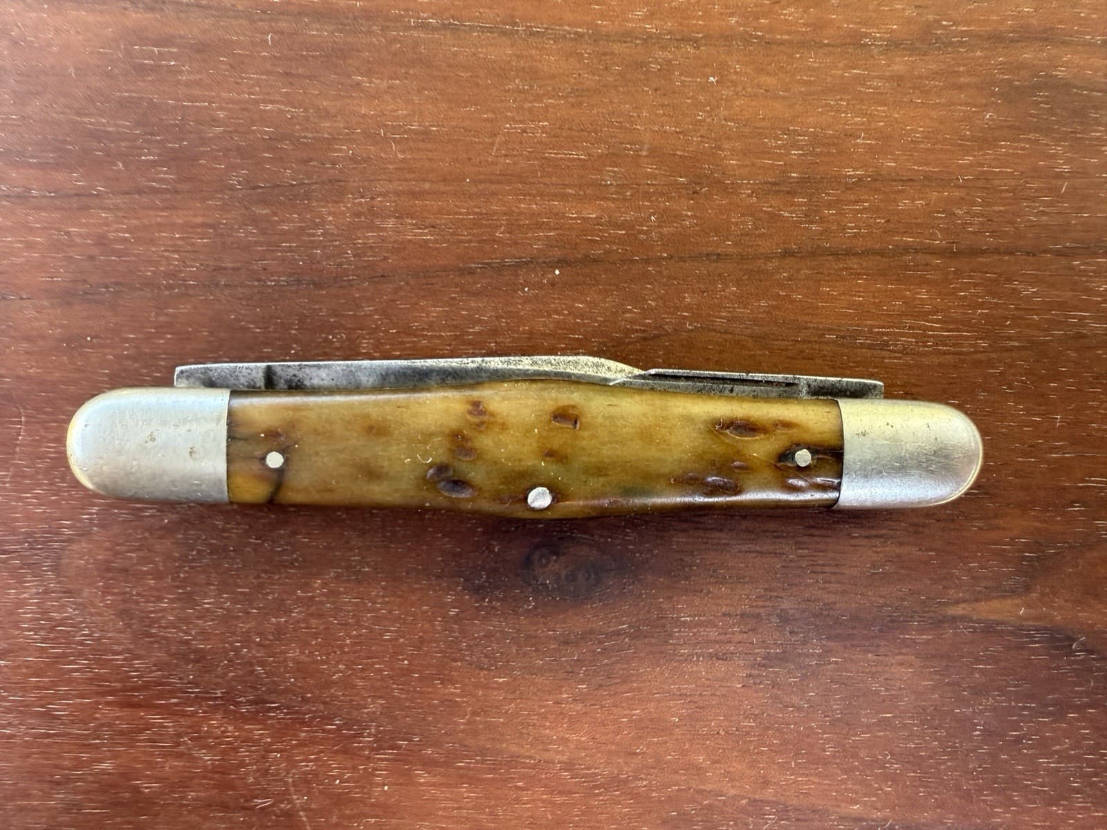 A GREAT WILBERT CUTLERY Co for SEARS 1908-21 POCKET KNIFE WORN BONE SWELL CENTER 2