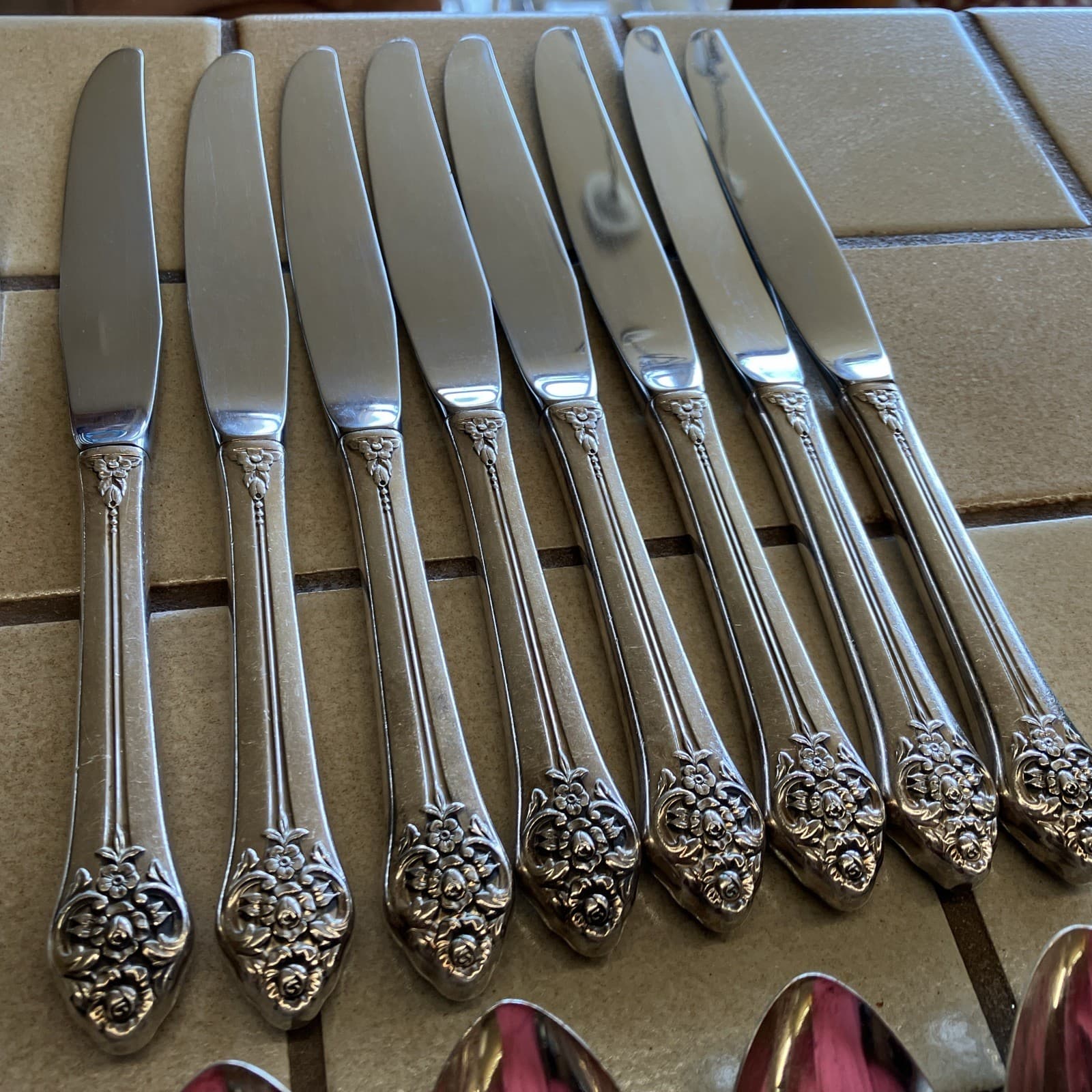1881 ROGERS ONEIDA PLANTATION  42 PC SET SILVERPLATED FLATWARE SVC/8 3