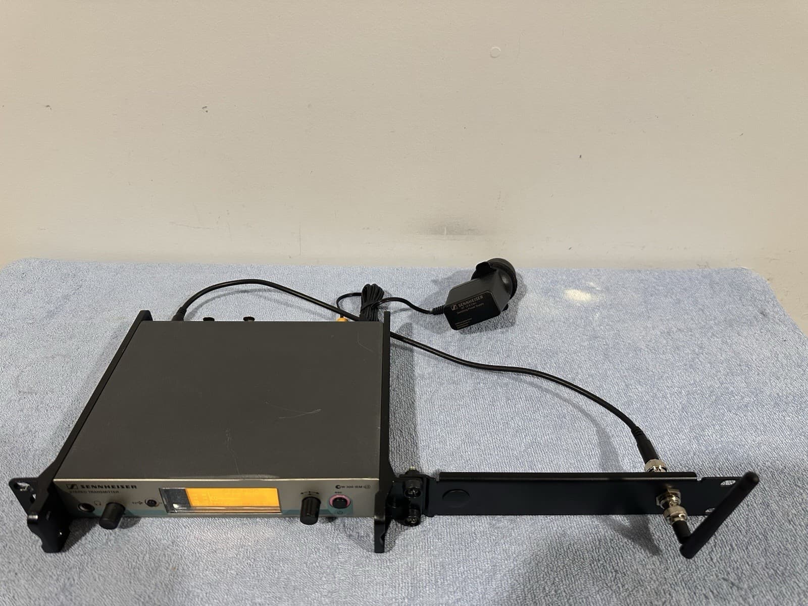 Sennheiser Stereo Transmitter SR 300 IEM G3  516-558 MHz 2