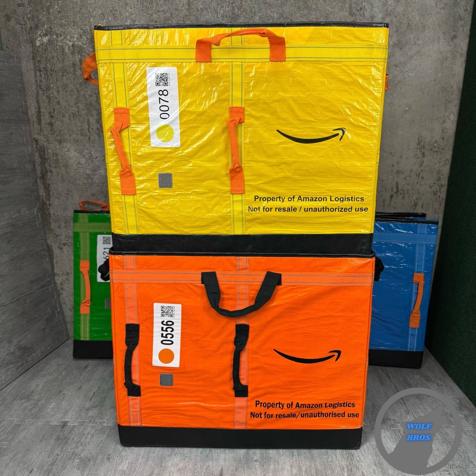 (2) AMAZON COURIER LARGE DELIVERY STORAGE BAGS 28x24x20 *2 TOTE LOTS* BUY BULK! 2