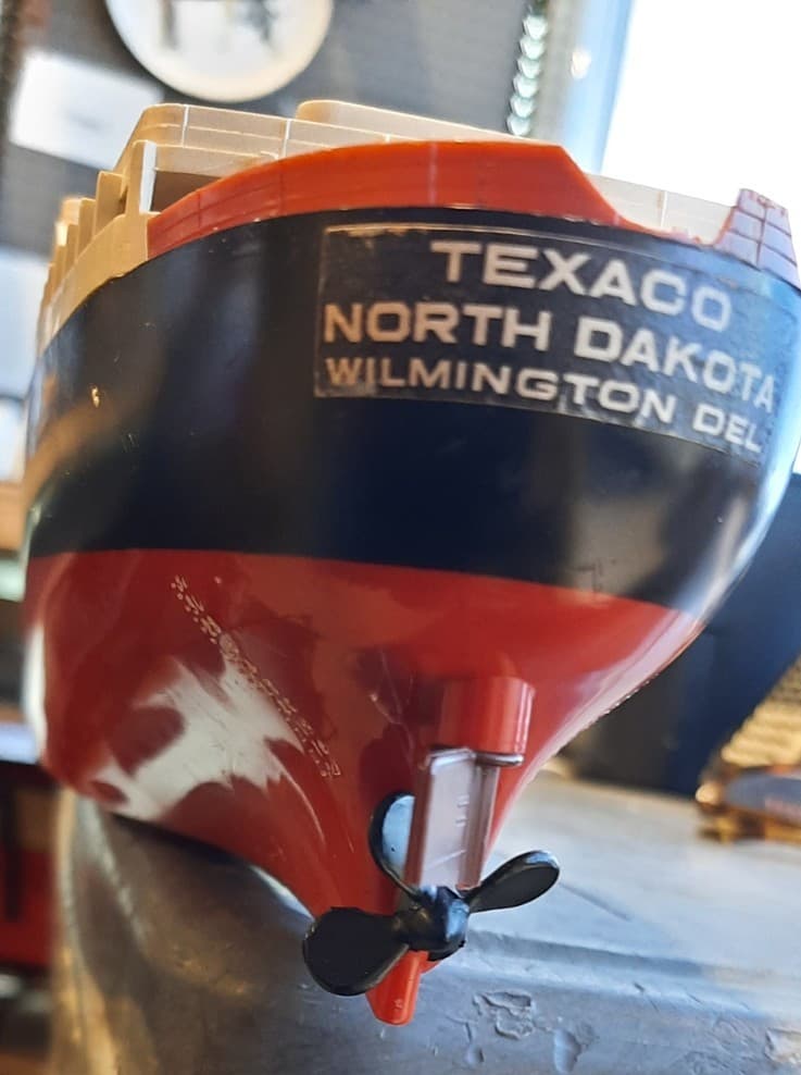 Vintage Wen-Mac SS Texaco North Dakota Plastic Model Ship - Incomplete 3