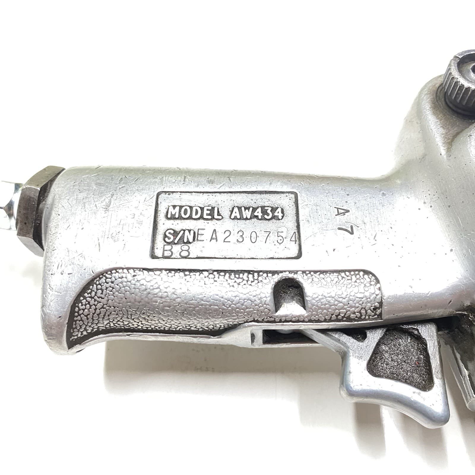 MAC TOOLS AW434 PNEUMATIC IMPACT WRENCH - 1/2" DRIVE 6