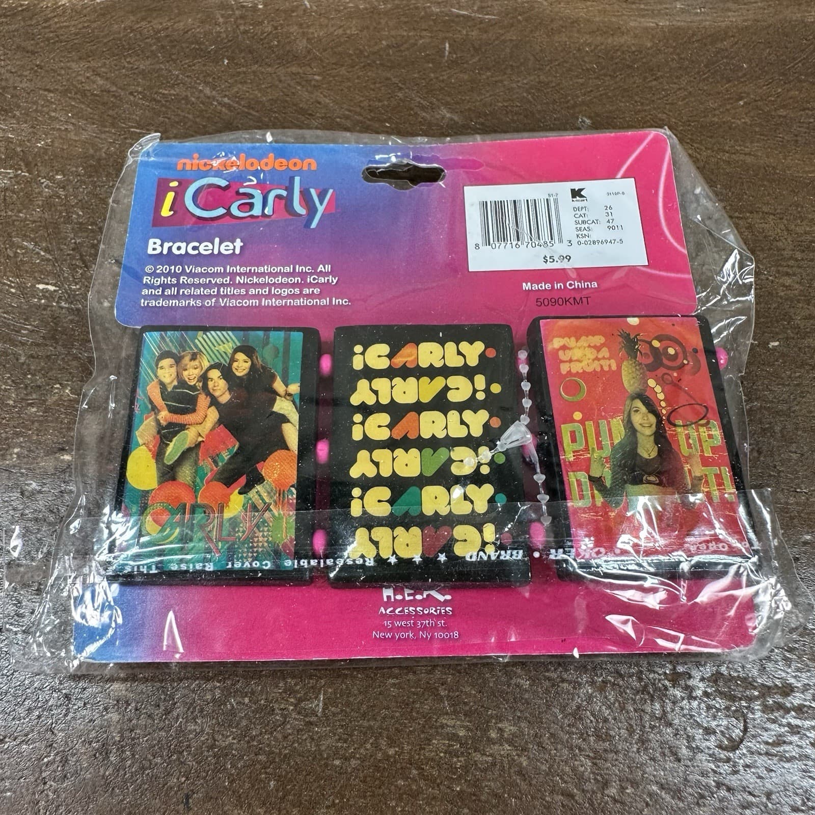 New 2010 Nickelodeon iCarly Bracelet Kids Jewelry New Old Stock 2