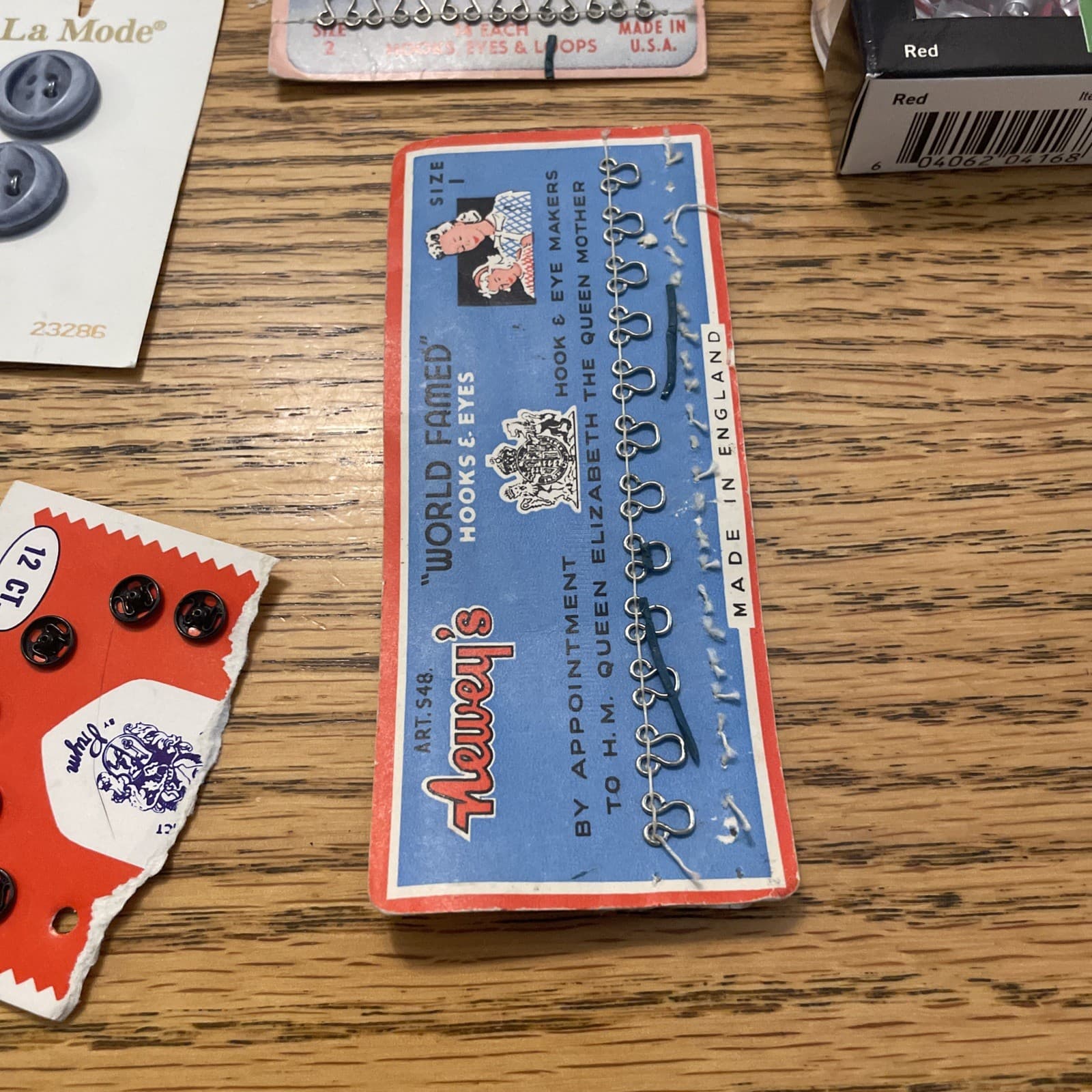 2 Vtg  Gold/Pearl Snaps Fastener with Attaching Tool, Snaps, Hooks, Eyelets, Etc 4